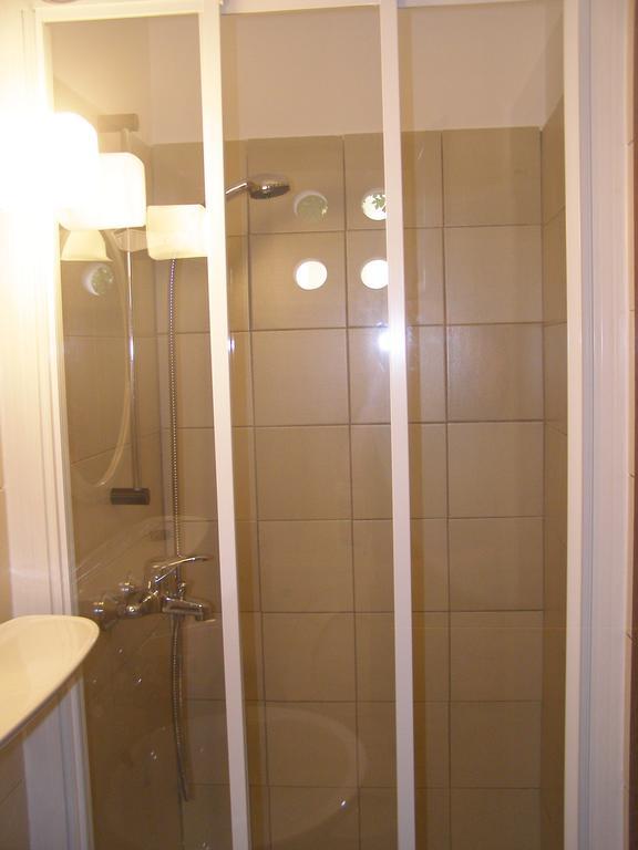 Apartments Dunoti 크르크 객실 사진