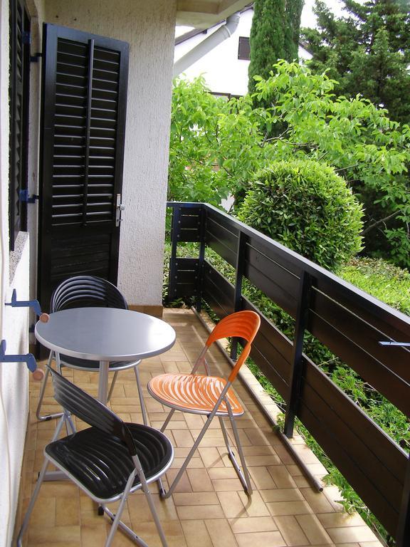 Apartments Dunoti 크르크 객실 사진