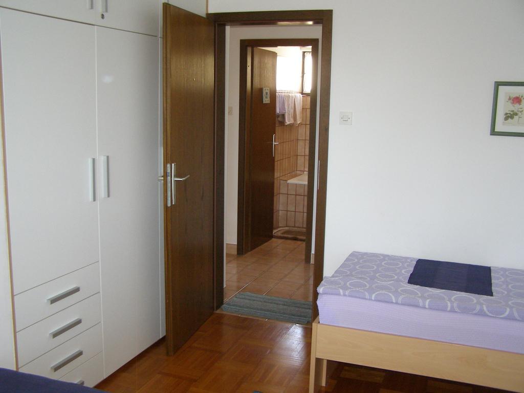 Apartments Dunoti 크르크 객실 사진